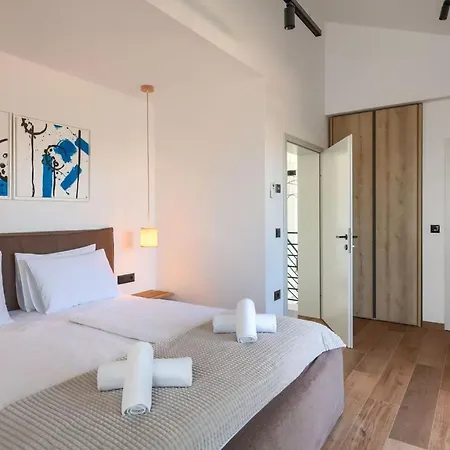 Modern Vallis With Pool And Jacuzzi In * Poreč